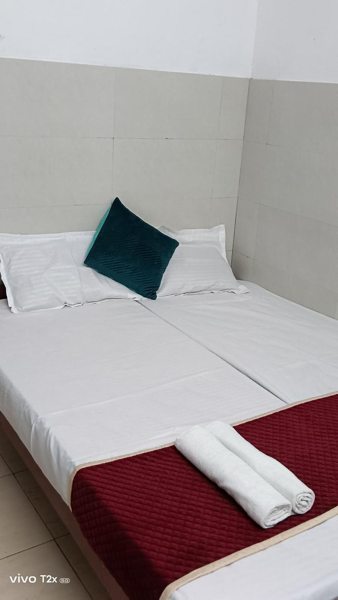 Отель Midtown Residency Кожикоде Экстерьер фото