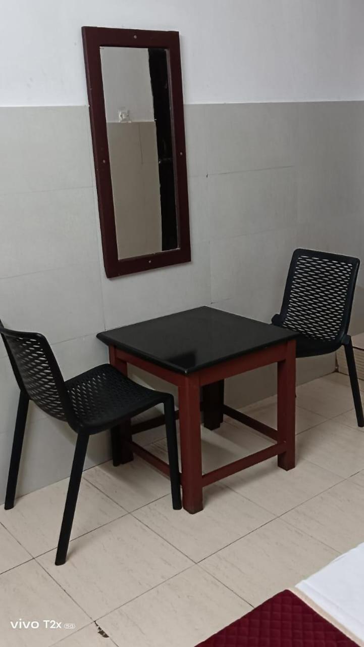 Отель Midtown Residency Кожикоде Экстерьер фото